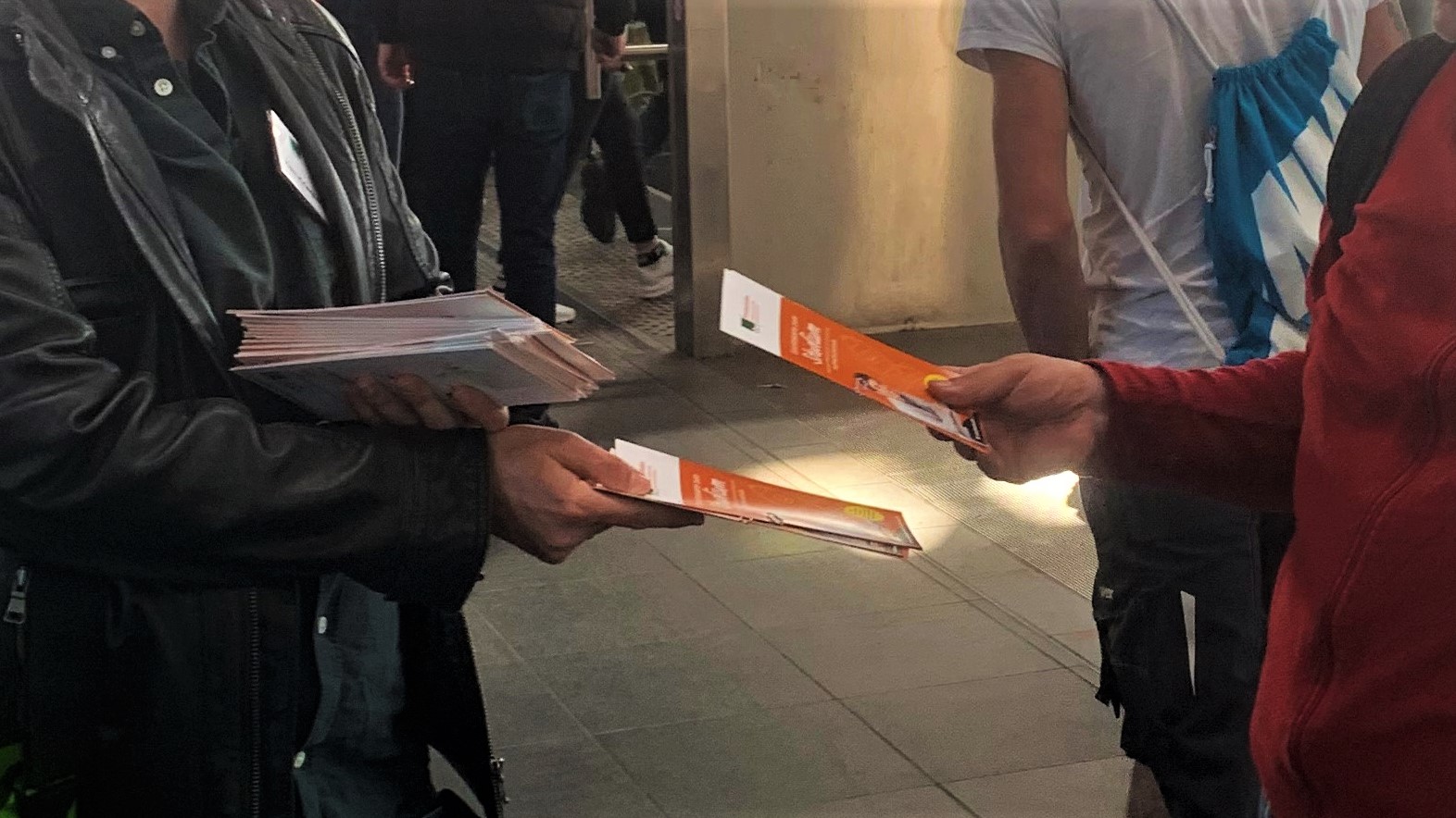 Promotion am einem frequentierten Bahnhof in Berlin