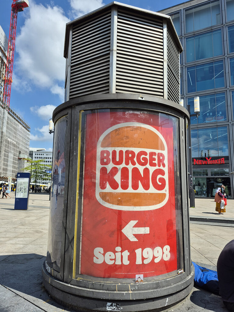 litfasssaeule-alexanderplatz